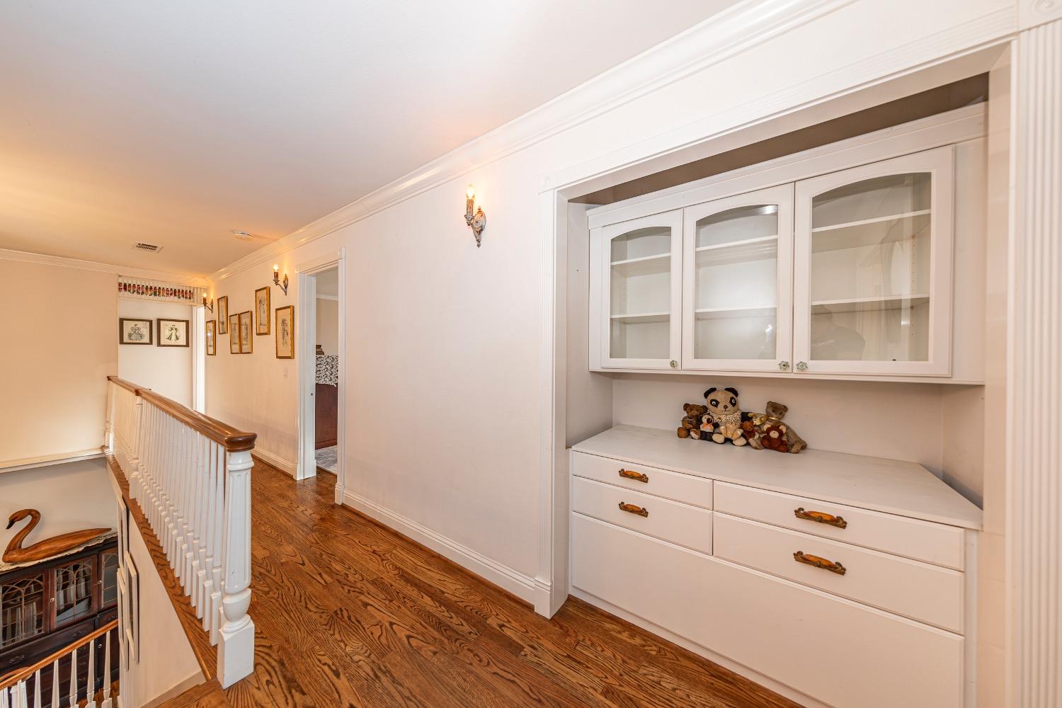 5225 Tiptop Road Mariposa, CA 95338 - Photo 23 of 42 a view of an entryway with wooden floor