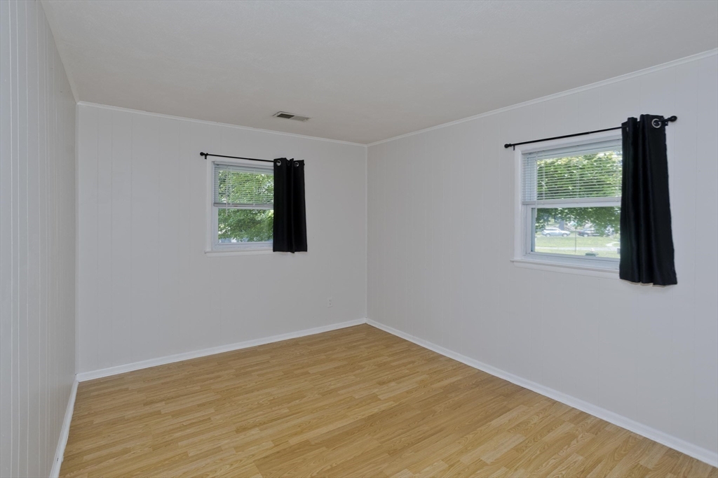 101 Old Farm Road Springfield, MA 01119 - Photo 19 of 33