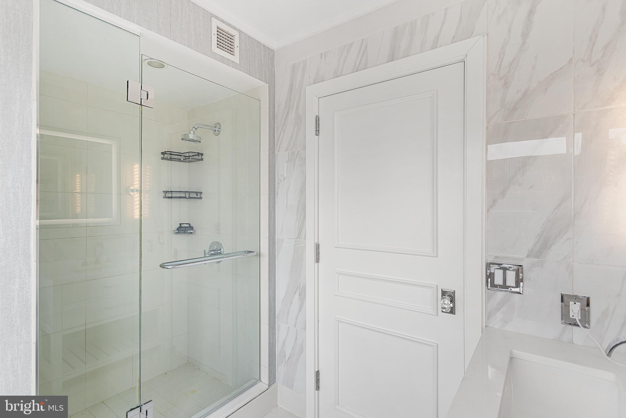 1425 Locust Street, Unit 32A Philadelphia, PA 19102 - Photo 28 of 31