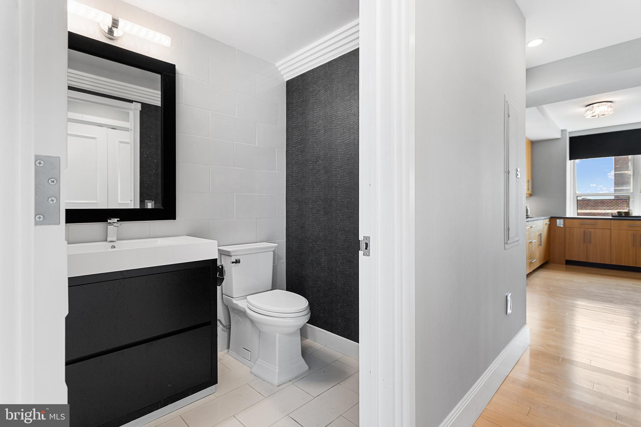1425 Locust Street, Unit 32A Philadelphia, PA 19102 - Photo 30 of 31