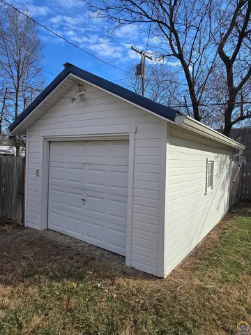 $149,900 | 1718 Southwest Randolph Avenue, Topeka, KS 66604