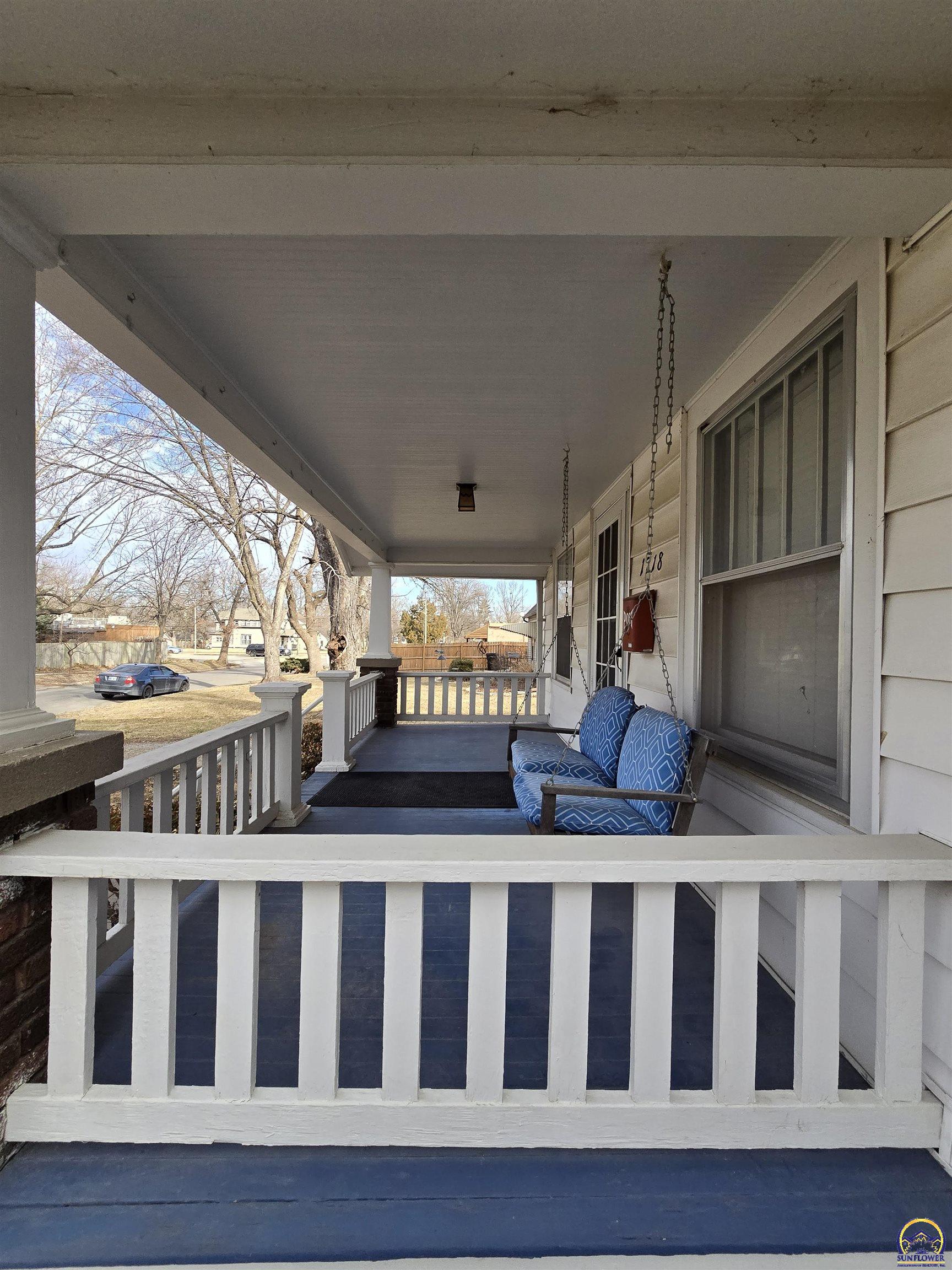 1718 Southwest Randolph Avenue Topeka, KS 66604 - Photo 5 of 28