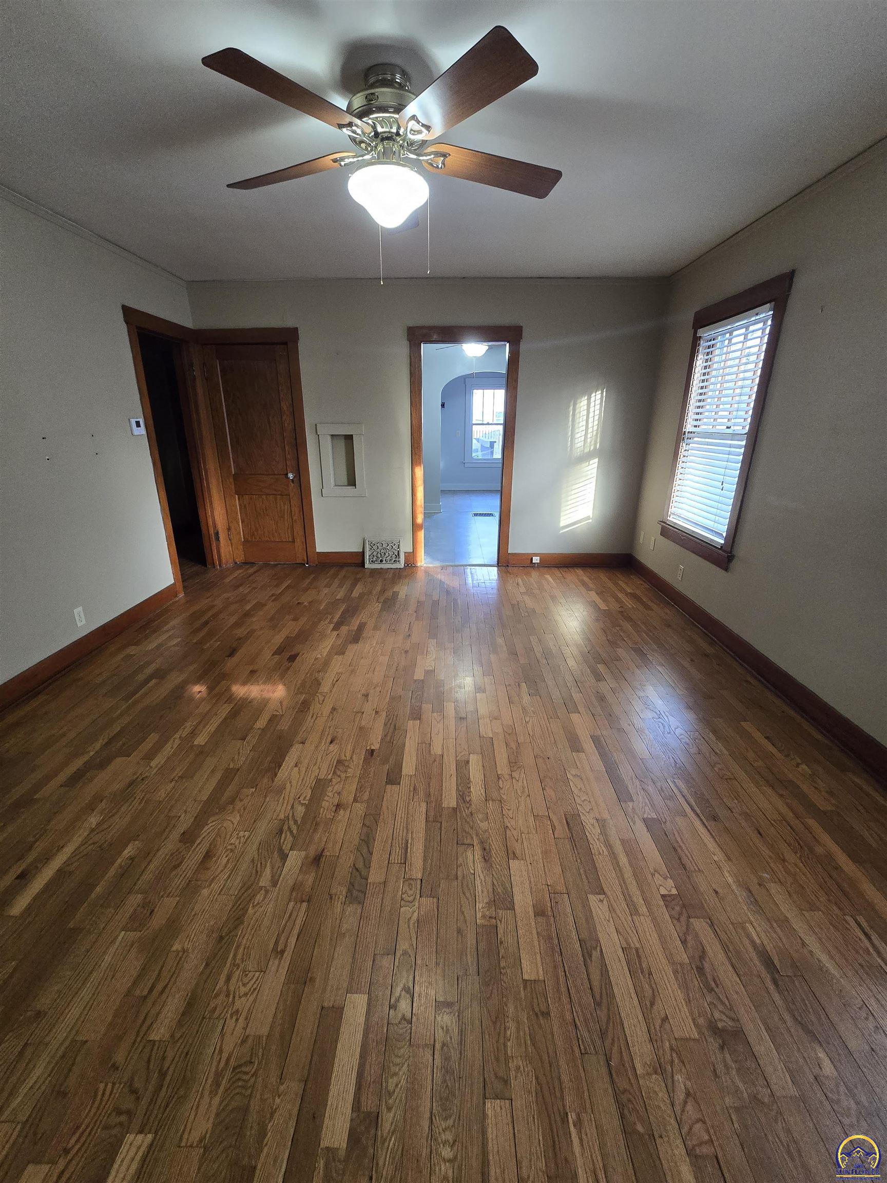 1718 Southwest Randolph Avenue Topeka, KS 66604 - Photo 7 of 28