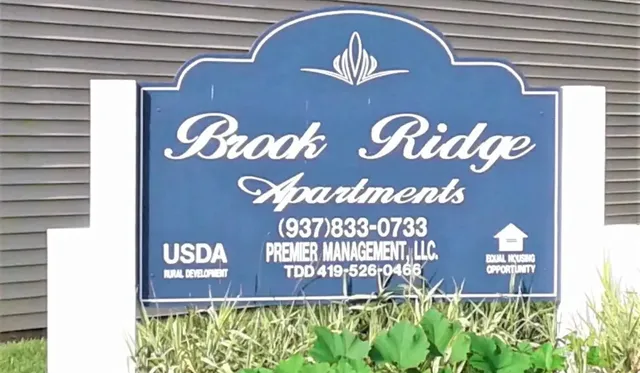 a sign that is on the wall of a building