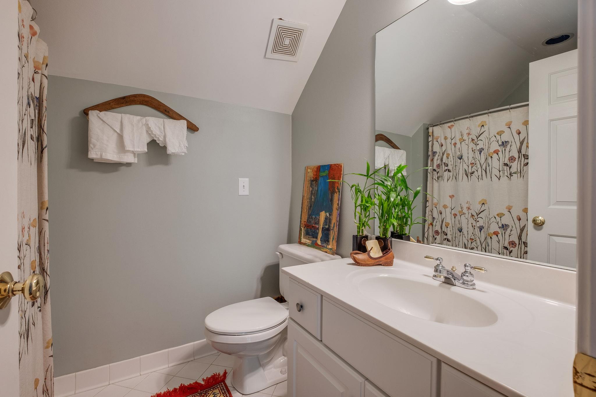 8224 Spring Ridge Drive Nashville, TN 37221 - Photo 22 of 25 The upstairs has a nice full bath also
