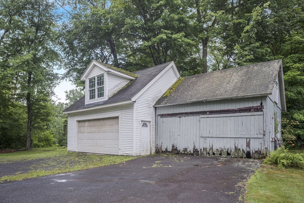 475 Somers Road East Longmeadow, MA 01028 - Photo 13 of 14