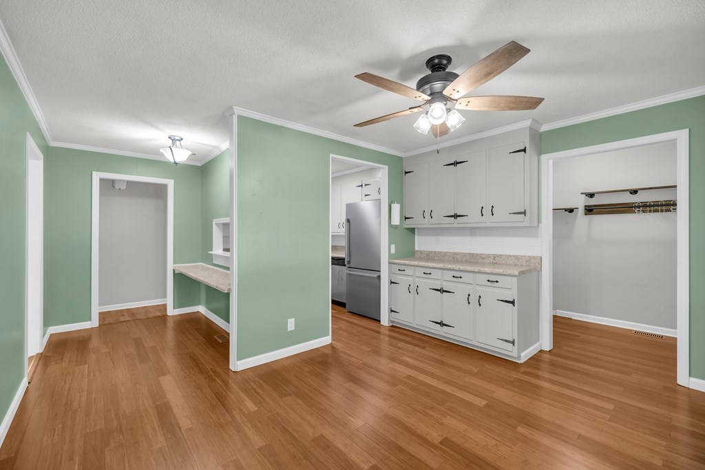 137 Avondale Road Greenwood, SC 29649 - Photo 6 of 34 Gallery Image 6