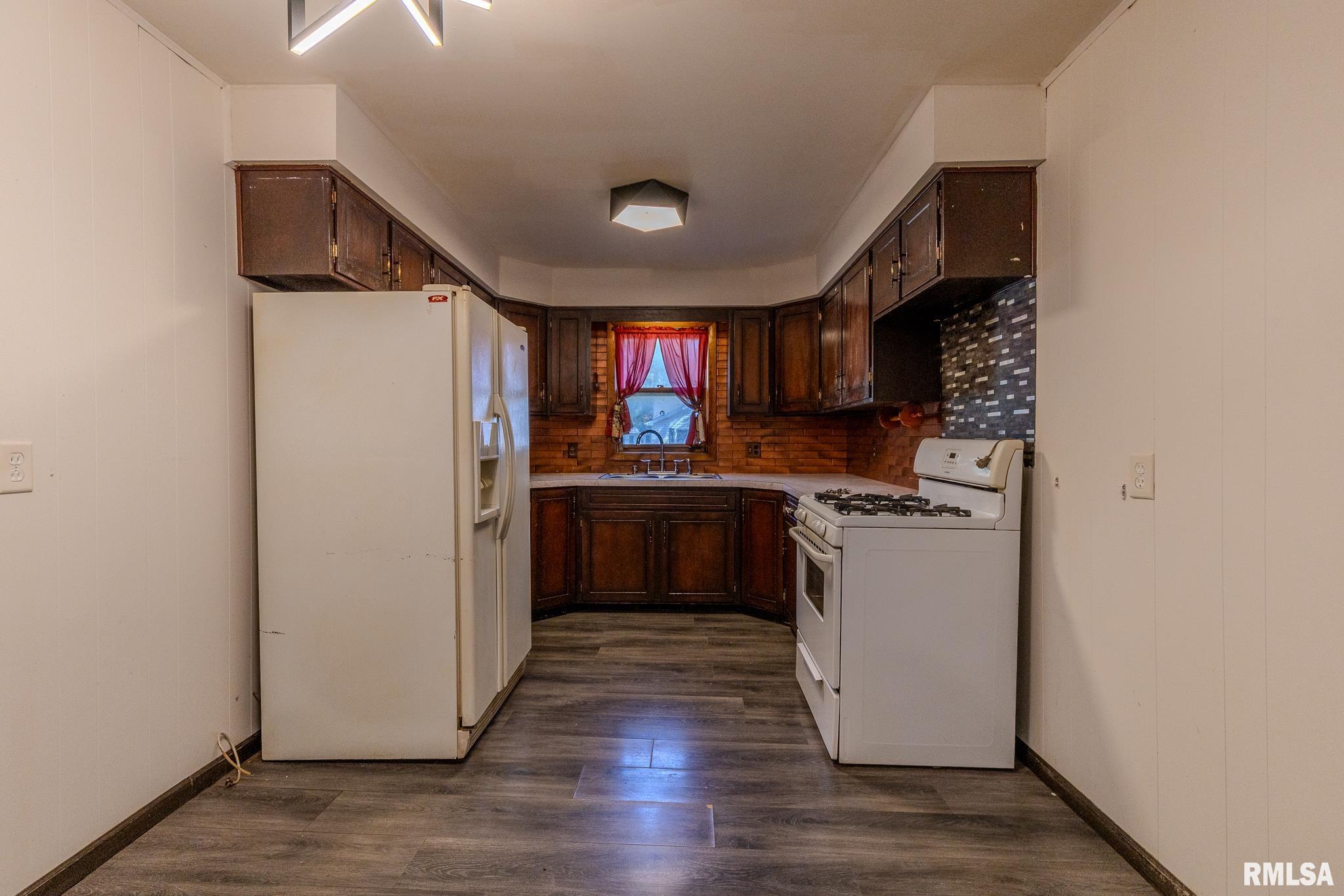 207 East Elm Street Thayer, IL 62689 - Photo 12 of 29