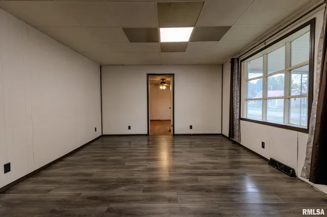 $64,000 | 207 East Elm Street, Thayer, IL 62689