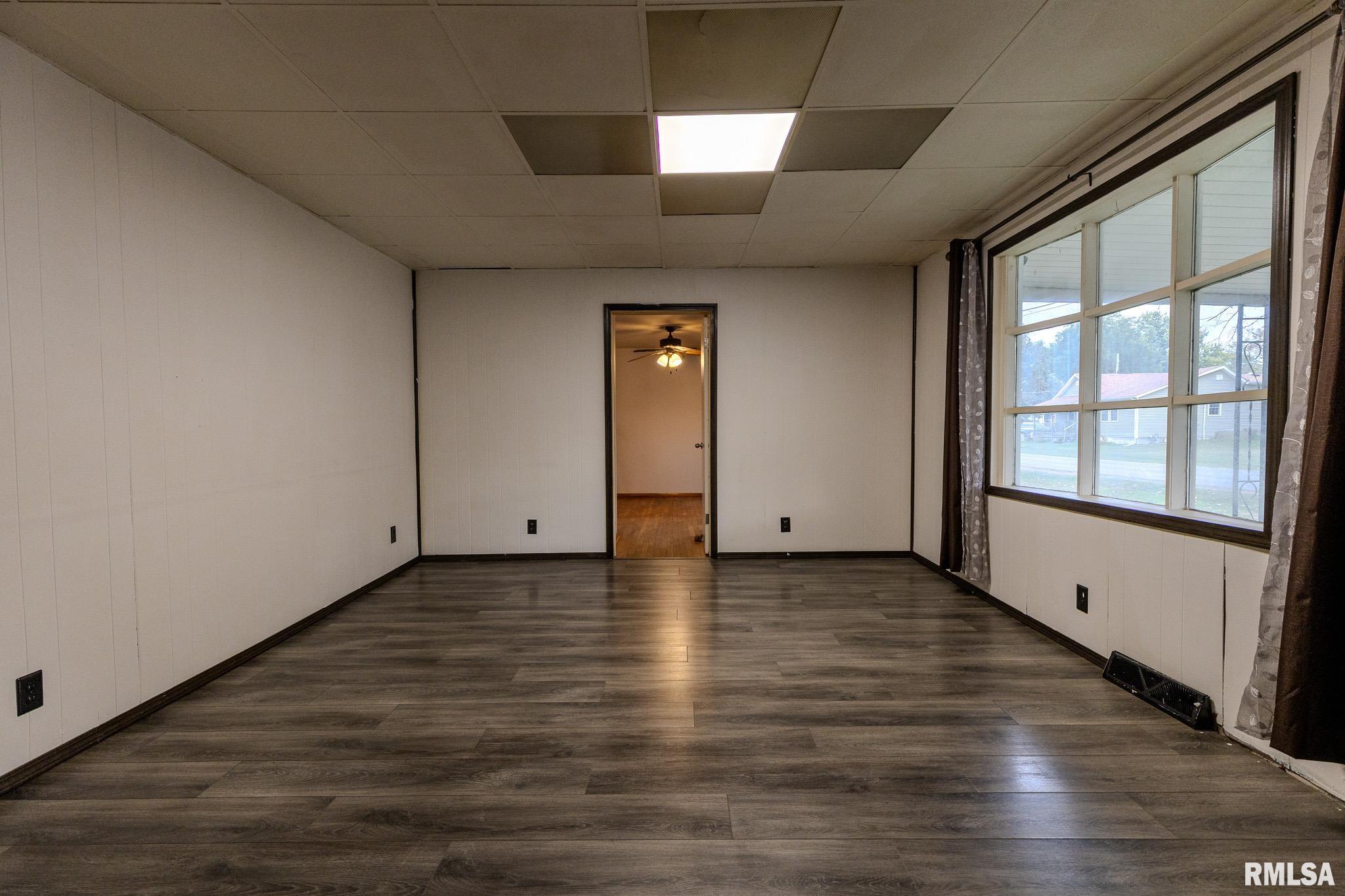 207 East Elm Street Thayer, IL 62689 - Photo 13 of 29