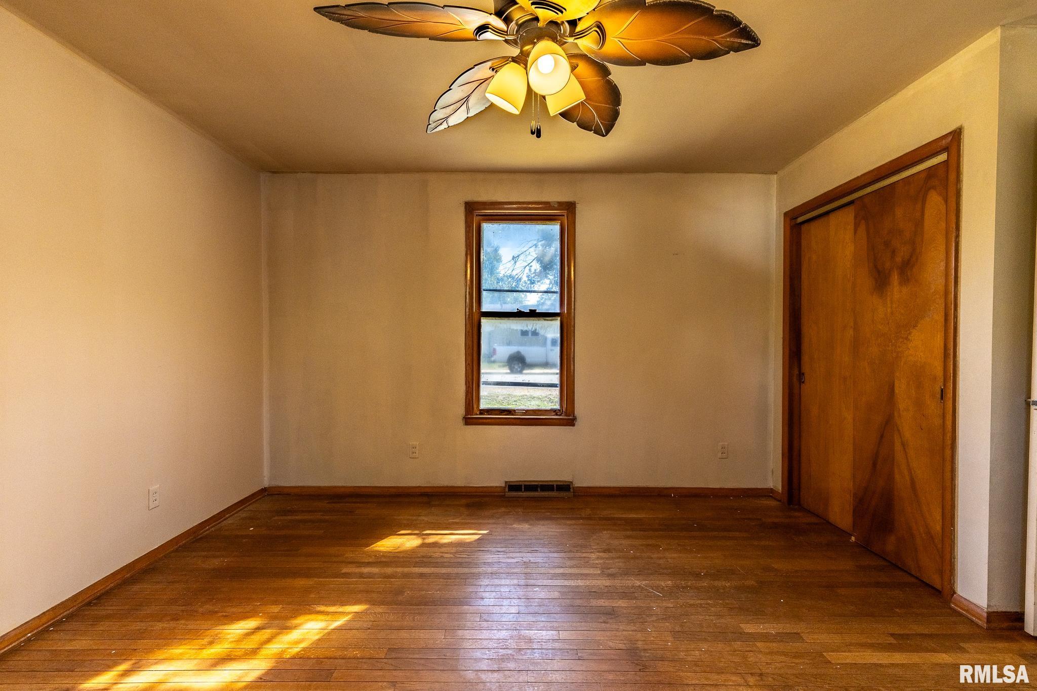 207 East Elm Street Thayer, IL 62689 - Photo 16 of 29