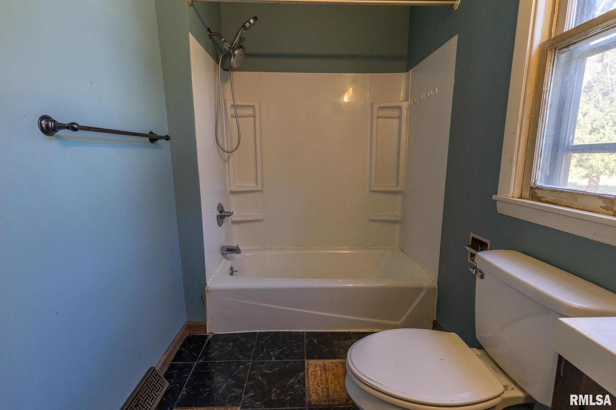 207 East Elm Street Thayer, IL 62689 - Photo 26 of 29