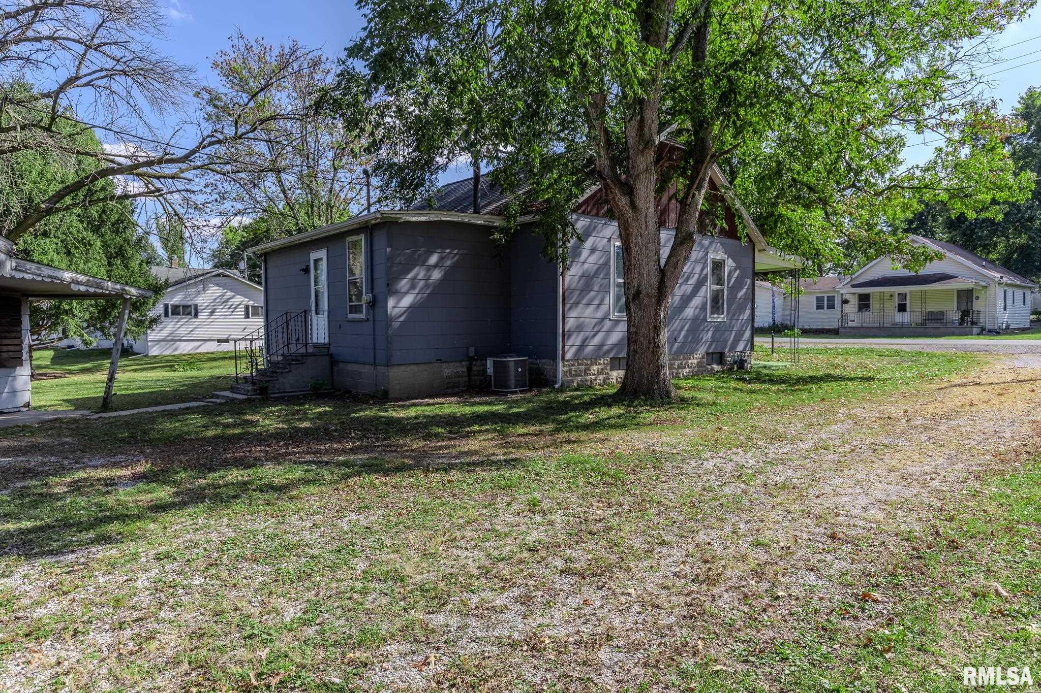 207 East Elm Street Thayer, IL 62689 - Photo 5 of 29