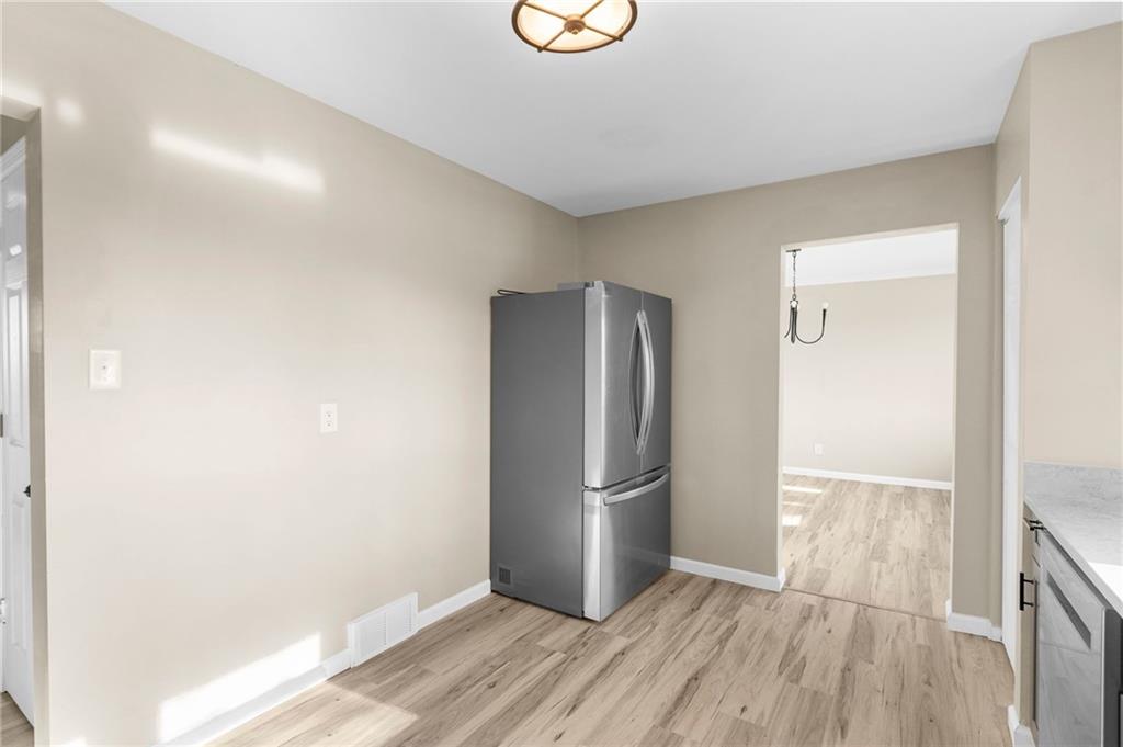 326 Frazier Drive New Castle, PA 16105 - Photo 6 of 29 Kitchen