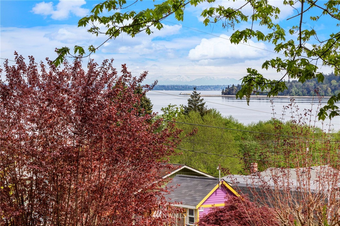 3071 Anderson Road Southeast Port Orchard, WA 98366 - Photo 2 of 26 Gallery Image 2
