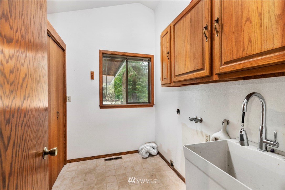 3071 Anderson Road Southeast Port Orchard, WA 98366 - Photo 21 of 26 Gallery Image 21