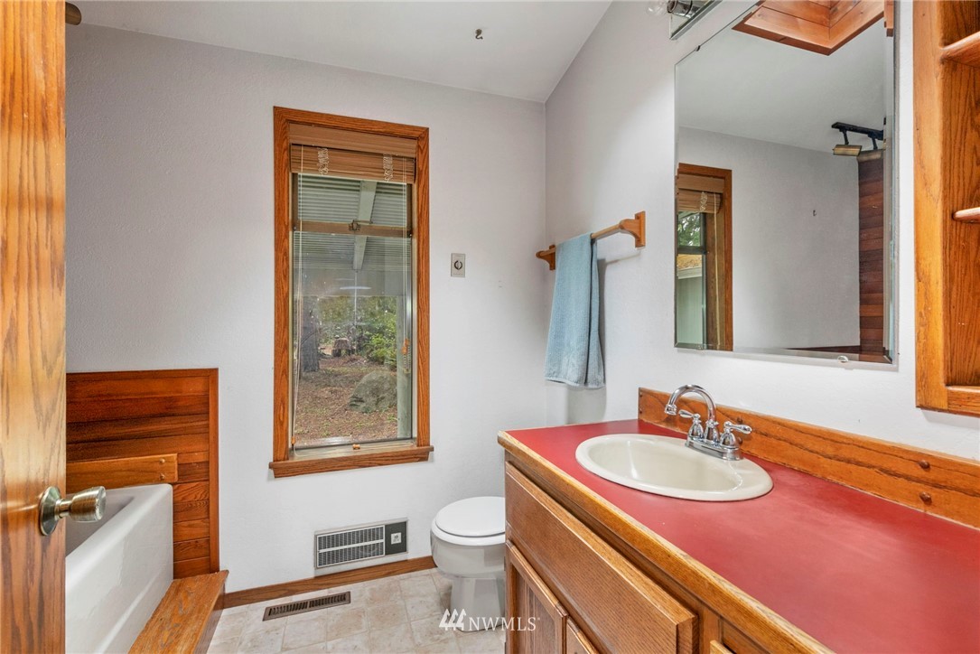 3071 Anderson Road Southeast Port Orchard, WA 98366 - Photo 22 of 26 Gallery Image 22