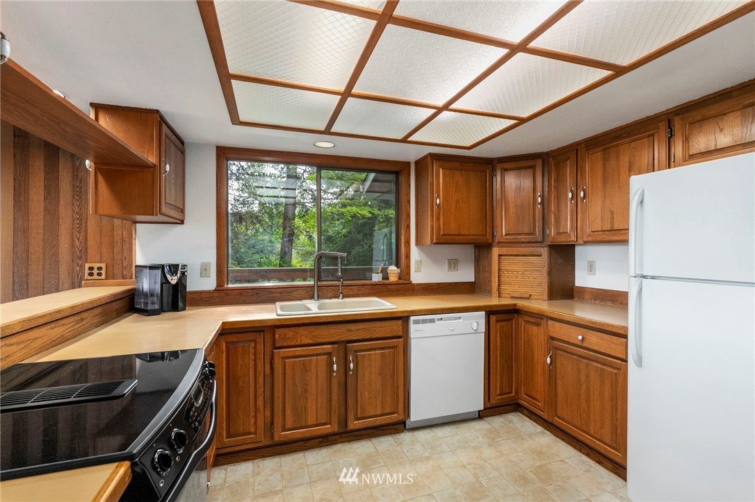 3071 Anderson Road Southeast Port Orchard, WA 98366 - Photo 10 of 26 Gallery Image 10