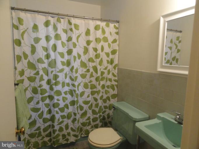 713 Shelley Road Towson, MD 21286 - Photo 16 of 21 Hall Bath