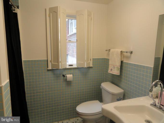 713 Shelley Road Towson, MD 21286 - Photo 18 of 21 Bath