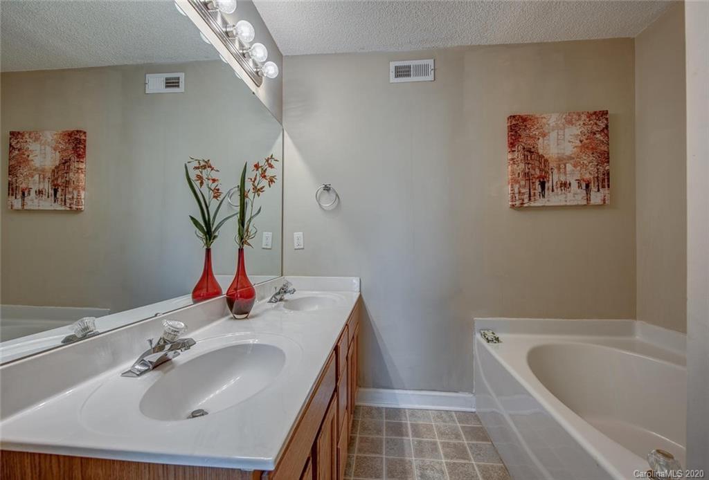 817 River Trail Road Lowell, NC 28098 - Photo 16 of 27 Gallery Image 16