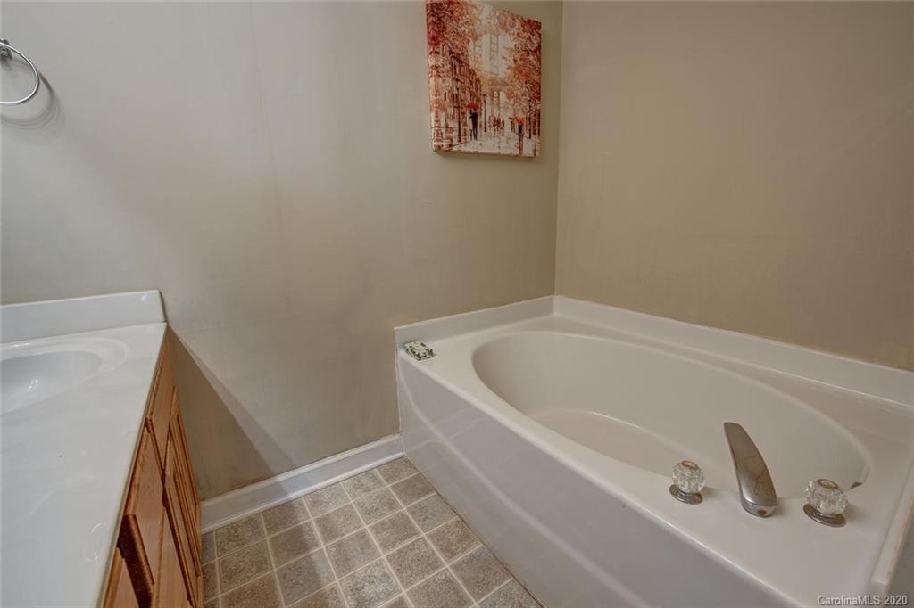 817 River Trail Road Lowell, NC 28098 - Photo 17 of 27 Gallery Image 17
