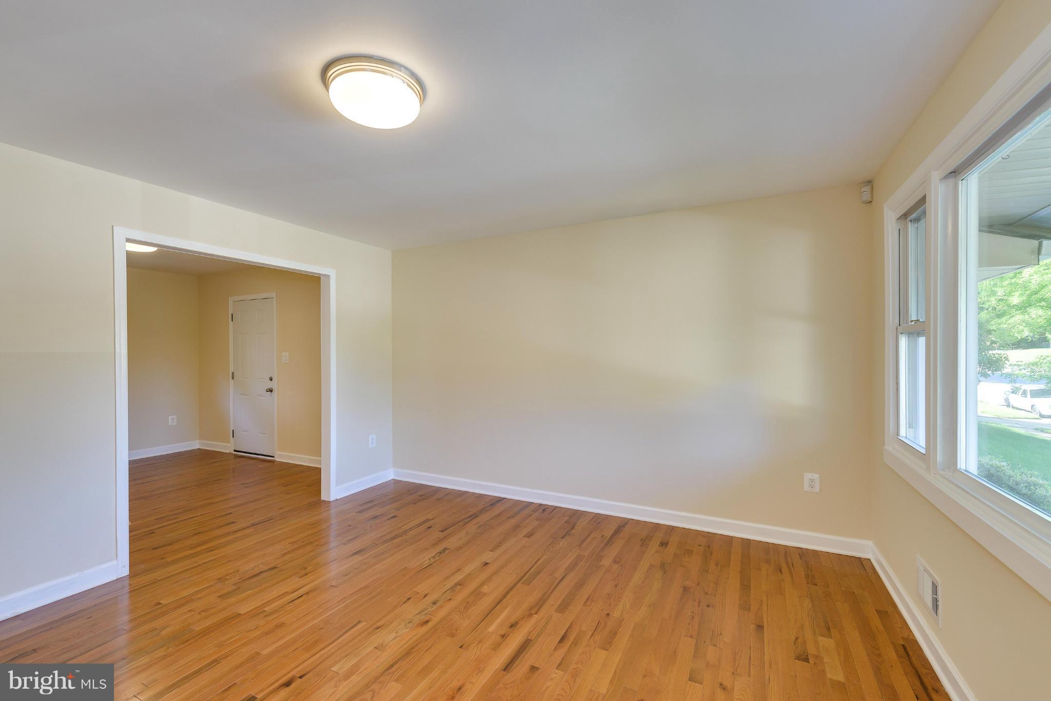 5806 Spell Road Clinton, MD 20735 - Photo 11 of 29 Interior (General)