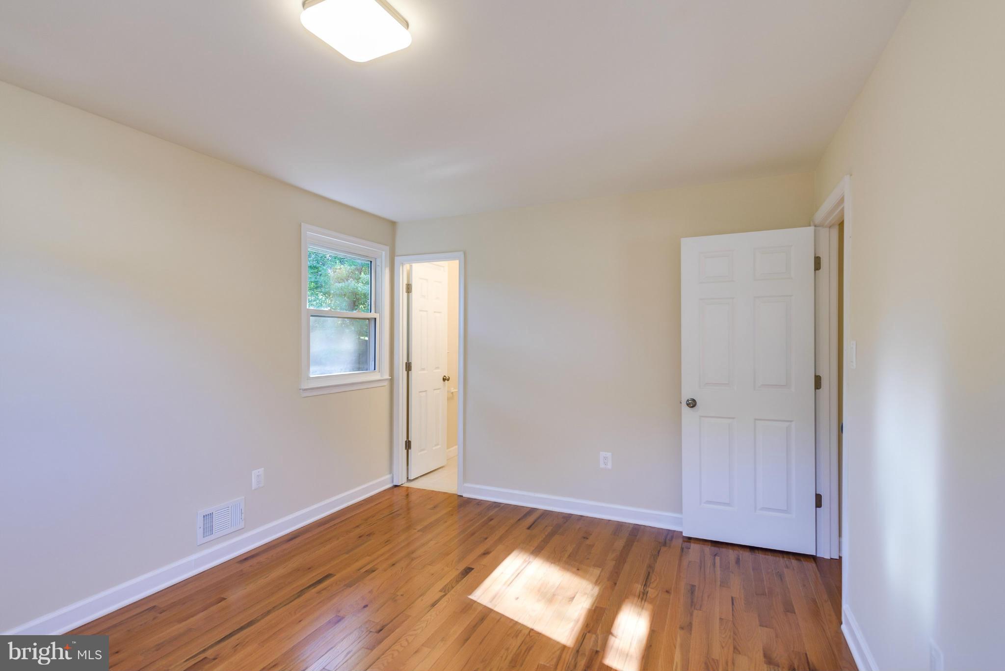 5806 Spell Road Clinton, MD 20735 - Photo 6 of 29 Bedroom