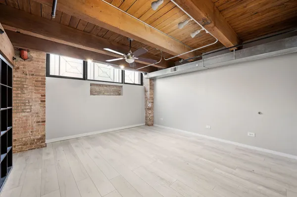 $3,300 | 701 West Jackson Boulevard, Unit 102, Chicago, IL 60661