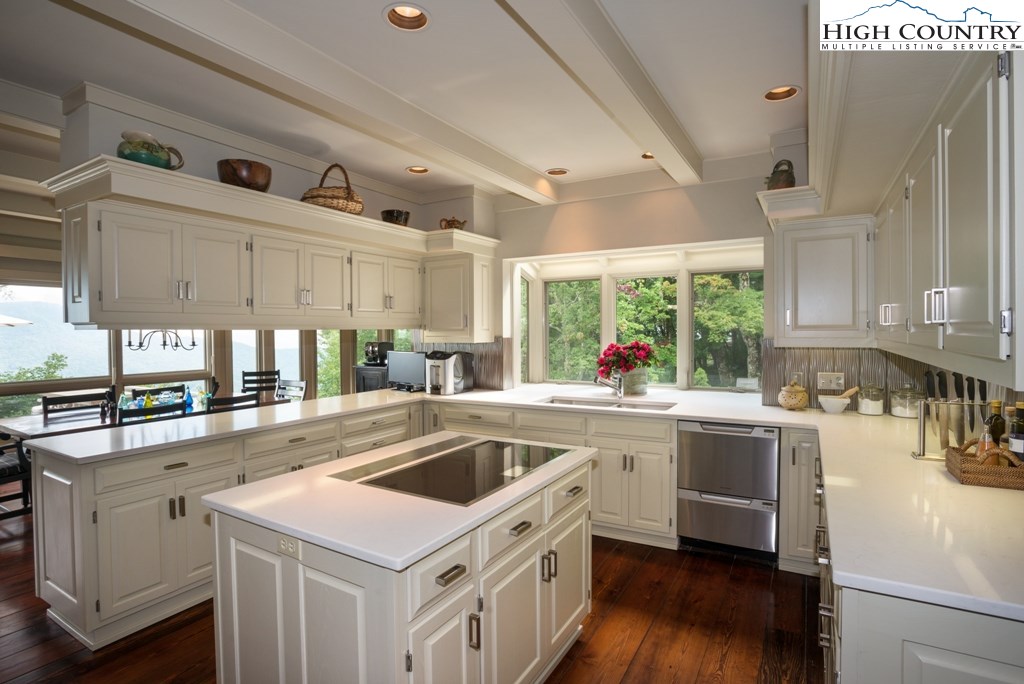 219 Ridge Drive Linville, NC 28646 - Photo 23 of 46 Gallery Image 23