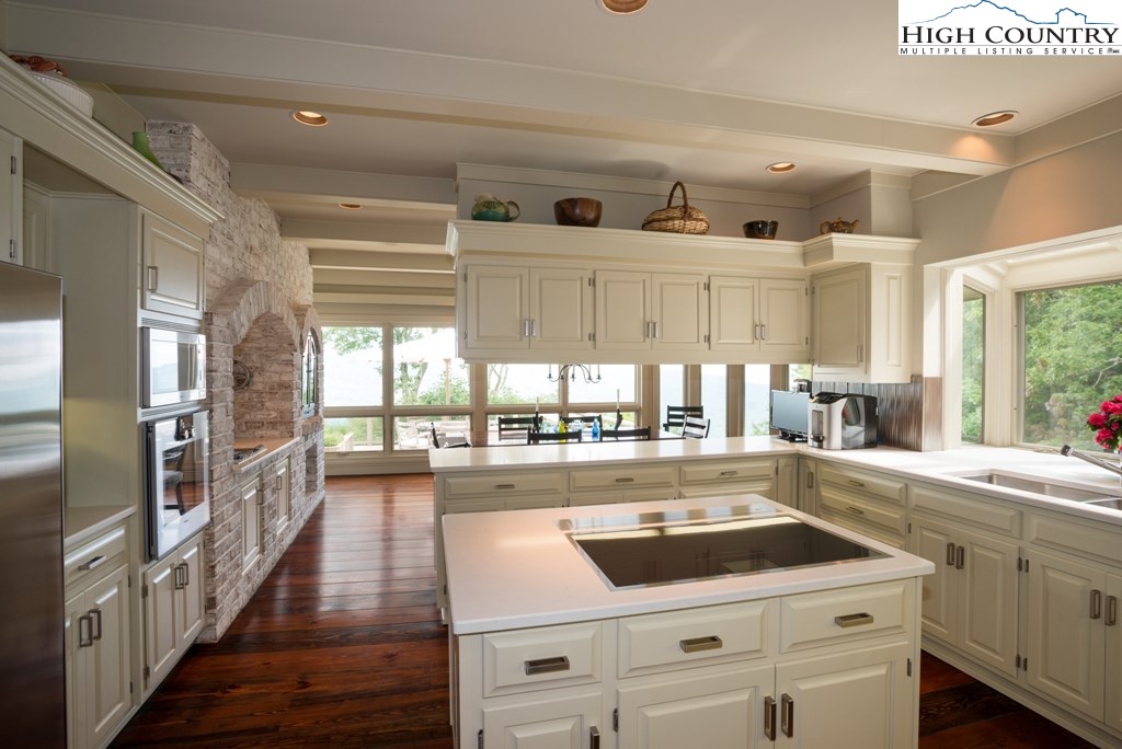 219 Ridge Drive Linville, NC 28646 - Photo 24 of 46 Gallery Image 24