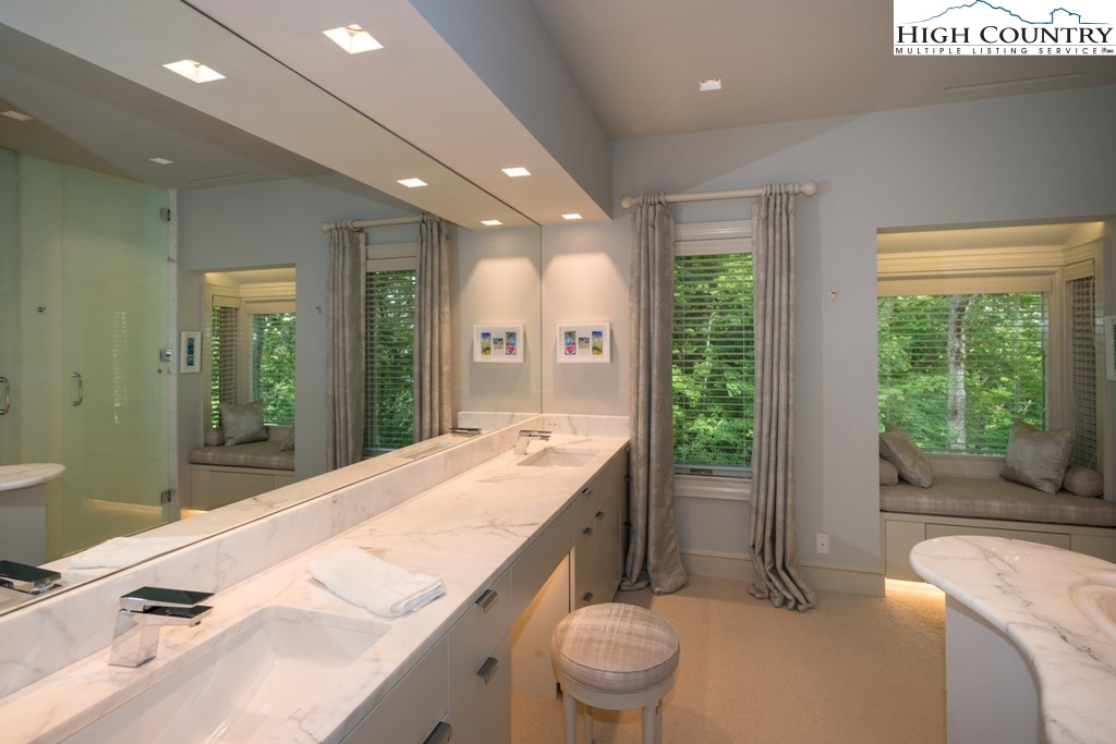 219 Ridge Drive Linville, NC 28646 - Photo 25 of 46 Gallery Image 25
