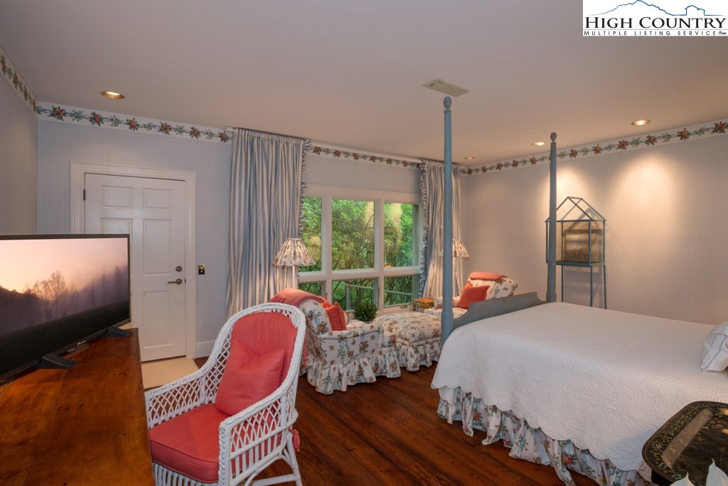 219 Ridge Drive Linville, NC 28646 - Photo 36 of 46 Gallery Image 36