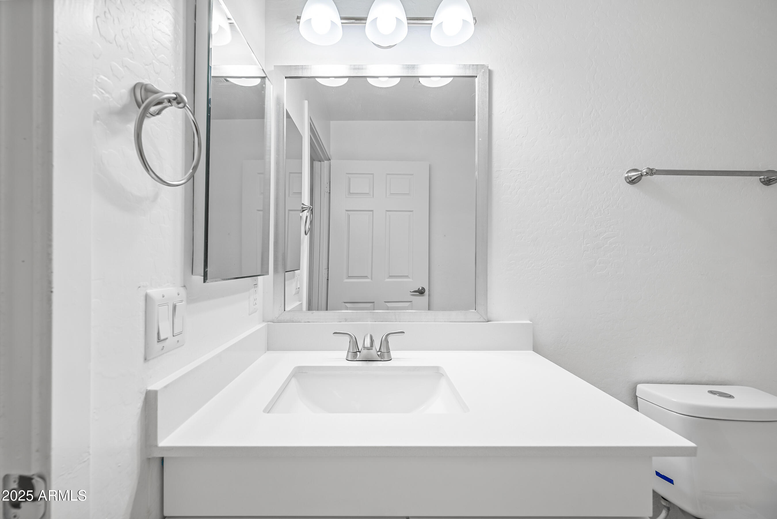 3065 North 67th Avenue, Unit 202 Phoenix, AZ 85033 - Photo 11 of 44 11-3065N67A202-ocupix-