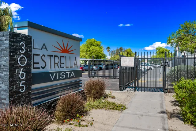 $1,699 | 3065 North 67th Avenue, Unit 202, Phoenix, AZ 85033