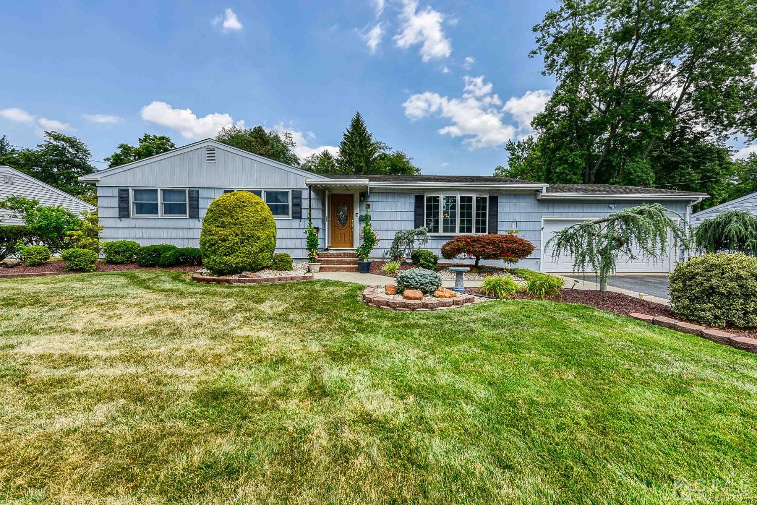 9 Kevin Road East Brunswick, NJ 08816 - Photo 1 of 29 Gallery Image 1
