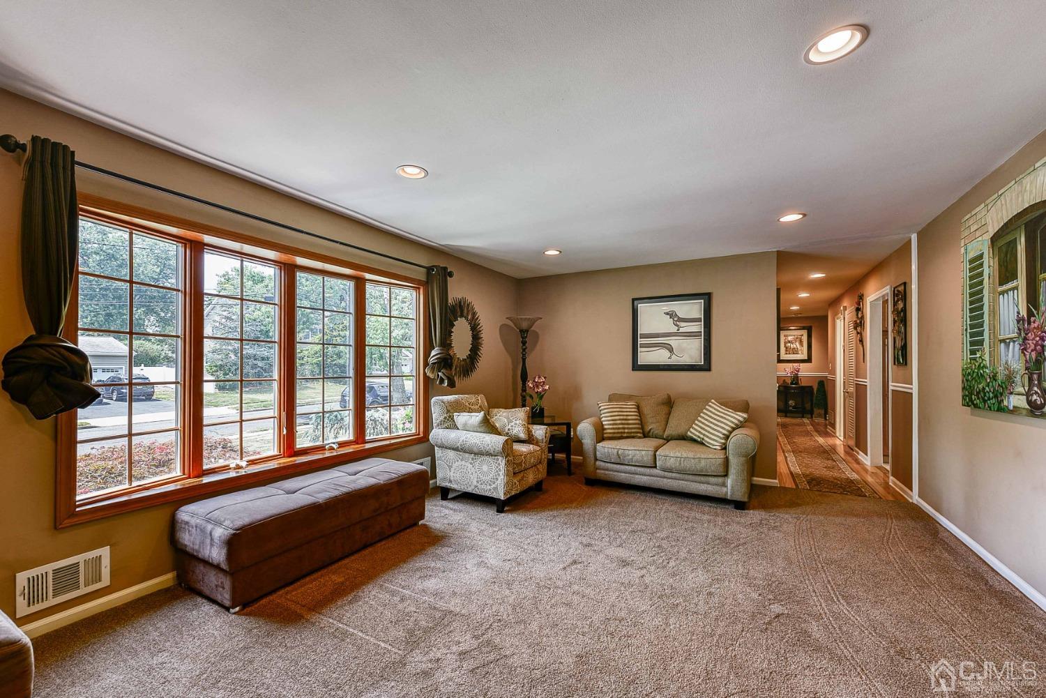 9 Kevin Road East Brunswick, NJ 08816 - Photo 16 of 29 Gallery Image 16