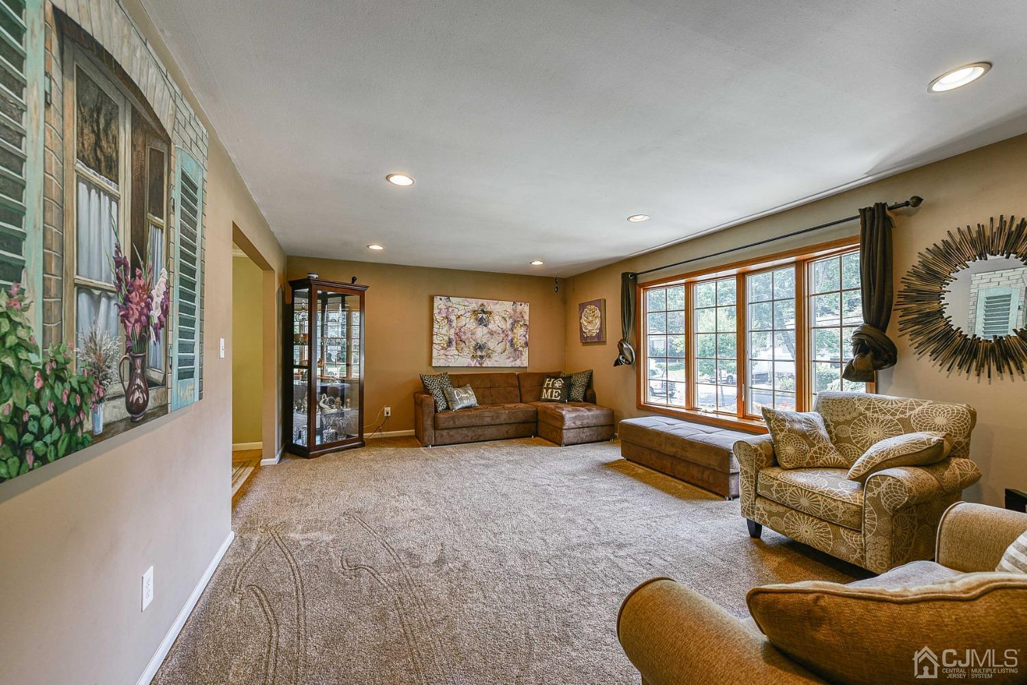 9 Kevin Road East Brunswick, NJ 08816 - Photo 17 of 29 Gallery Image 17
