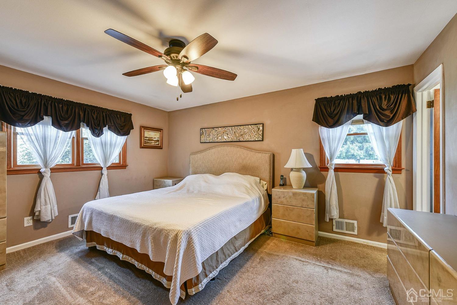 9 Kevin Road East Brunswick, NJ 08816 - Photo 20 of 29 Gallery Image 20