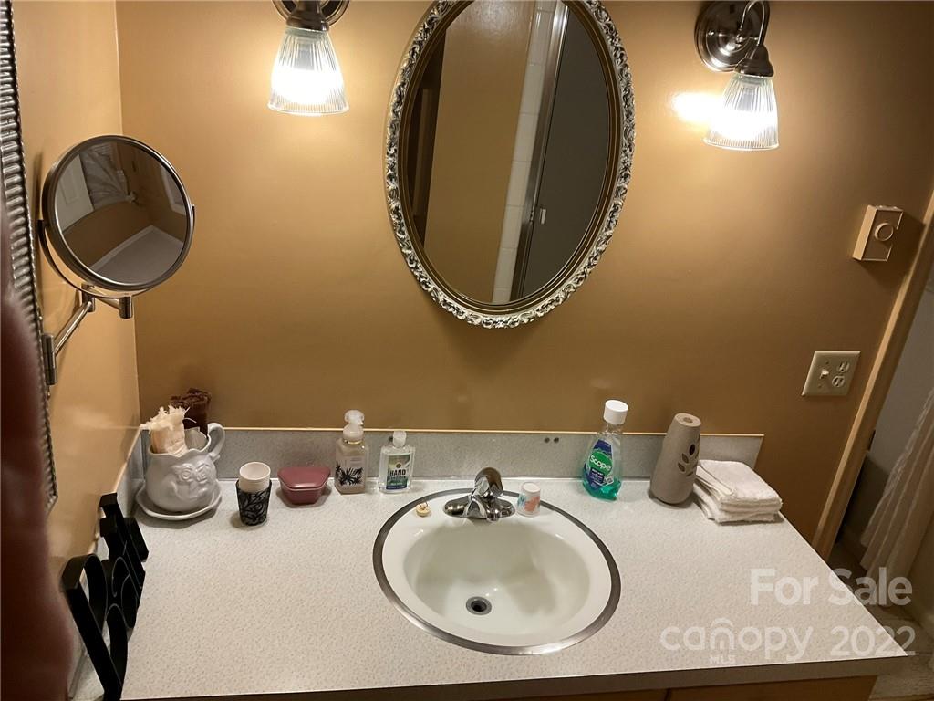 4128 Linwood Road Gastonia, NC 28052 - Photo 29 of 39 Gallery Image 29