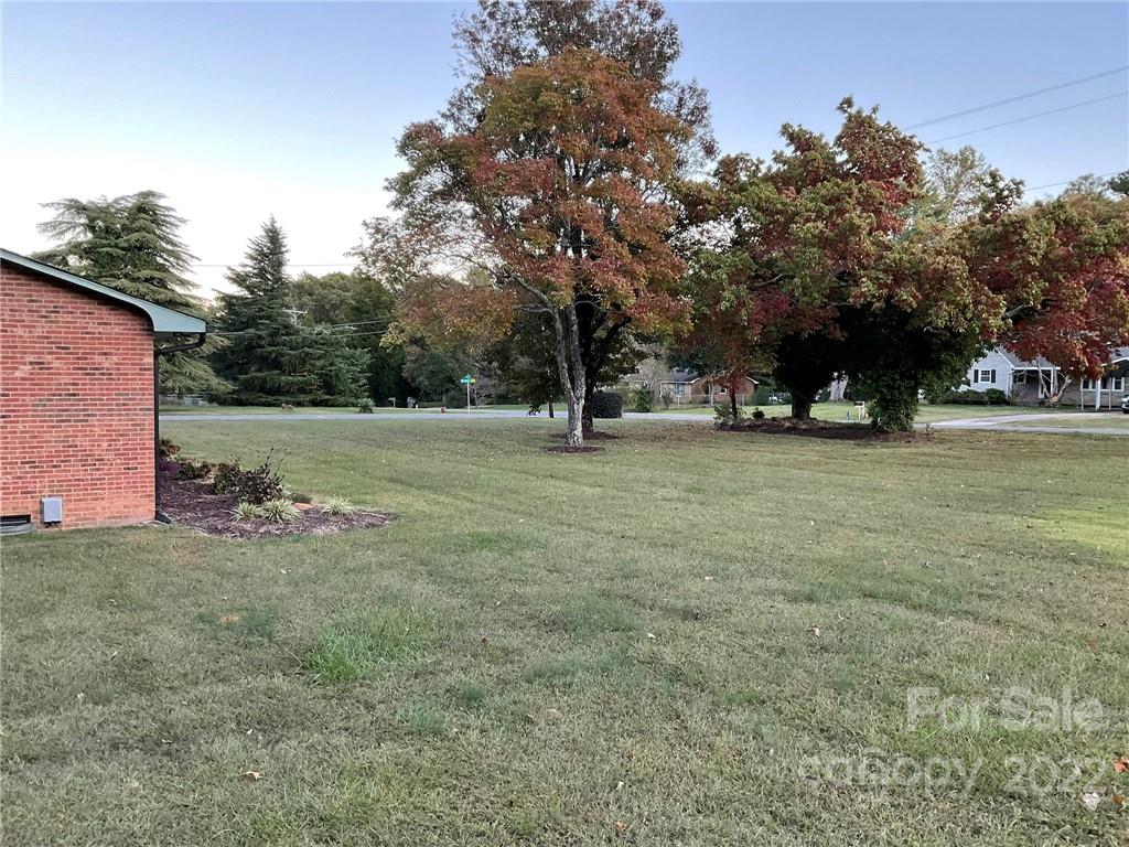 4128 Linwood Road Gastonia, NC 28052 - Photo 5 of 39 Gallery Image 5