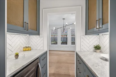 $1,495,000 | 1645 Kipling Street, Houston, TX 77006