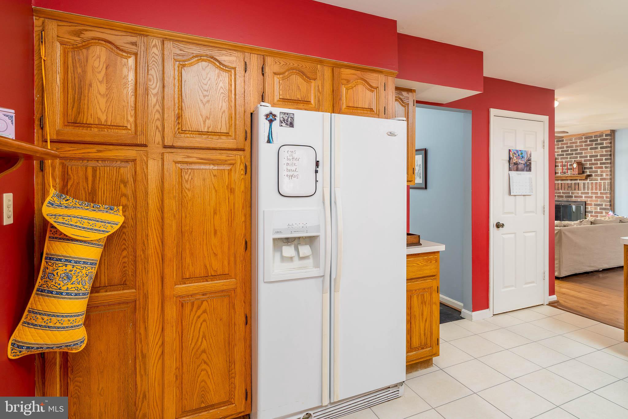 17851 Croom Road Brandywine, MD 20613 - Photo 13 of 38 Kitchen (alt view)