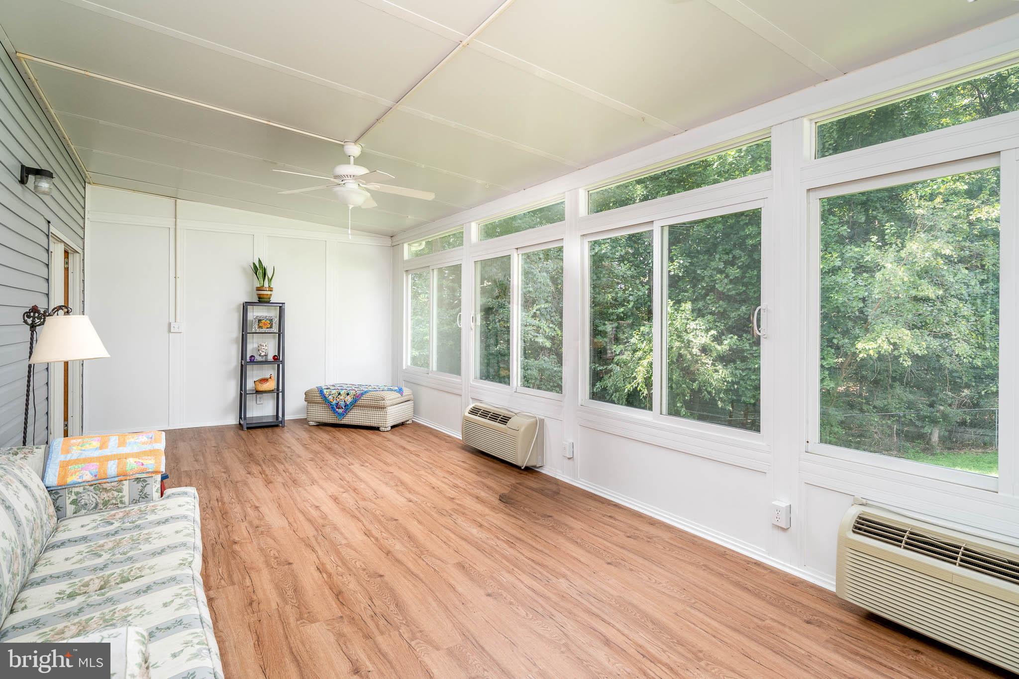 17851 Croom Road Brandywine, MD 20613 - Photo 28 of 38 Sunroom