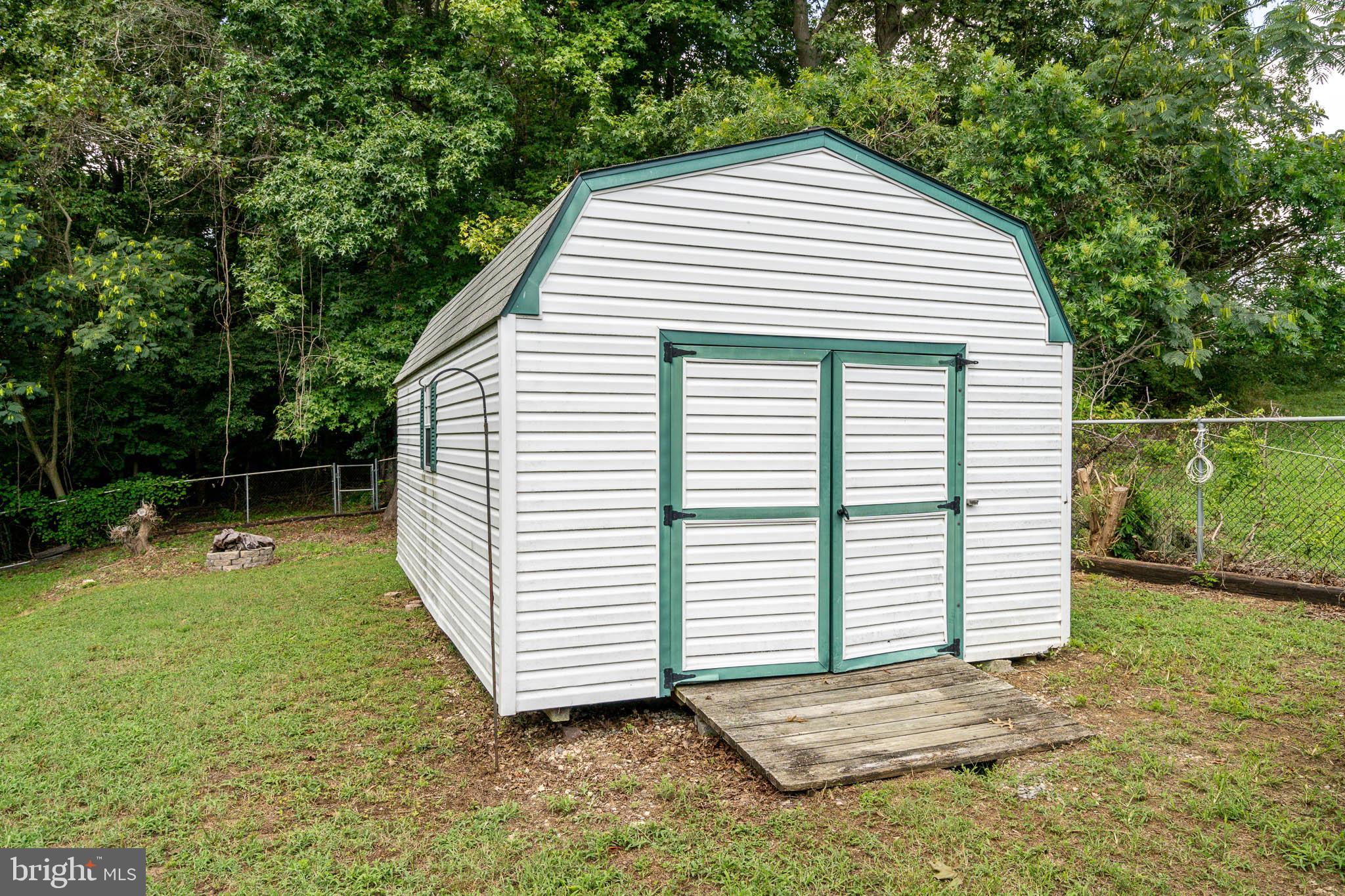 17851 Croom Road Brandywine, MD 20613 - Photo 31 of 38 Shed