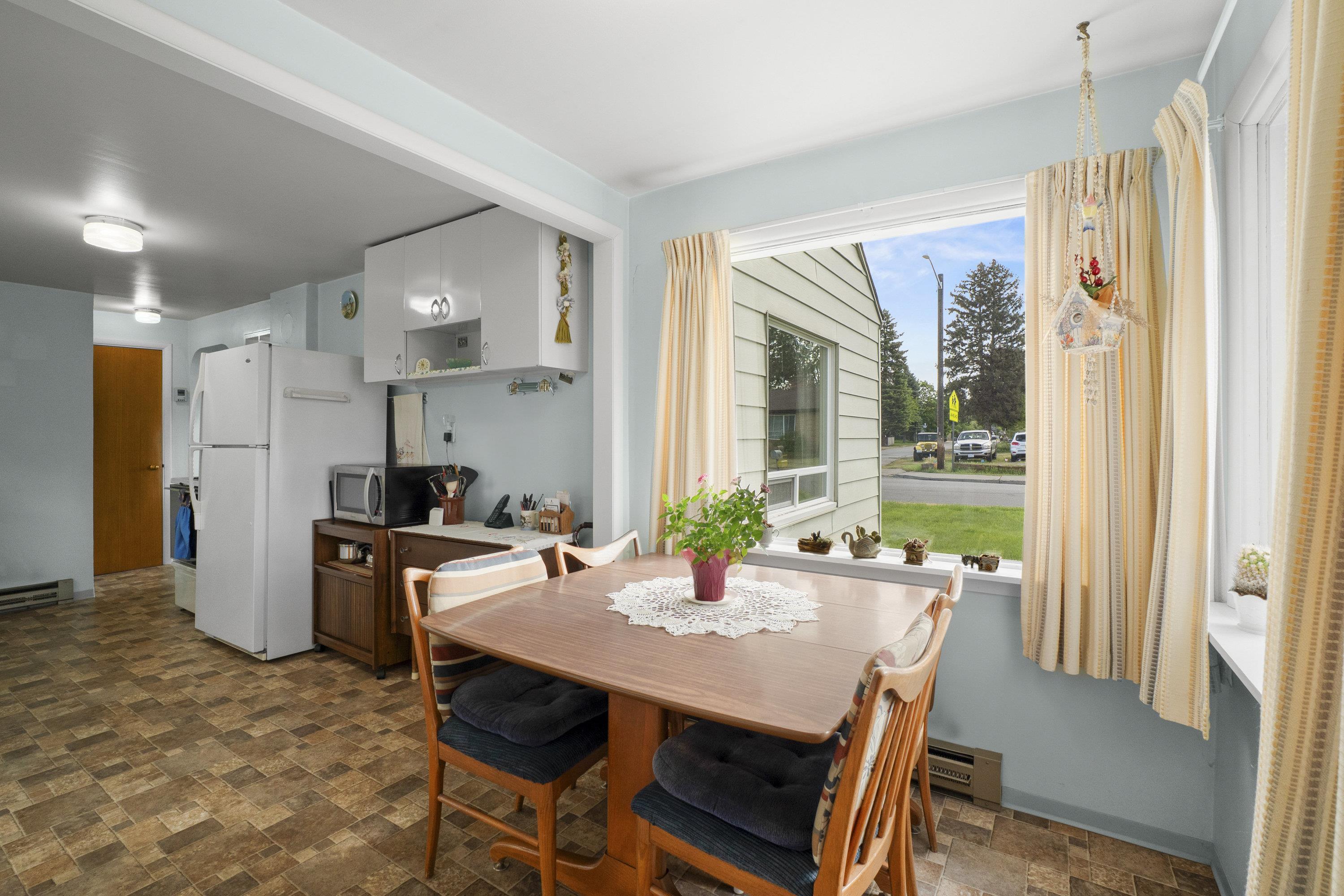 2625 North Vista Road Spokane Valley, WA 99212 - Photo 10 of 37