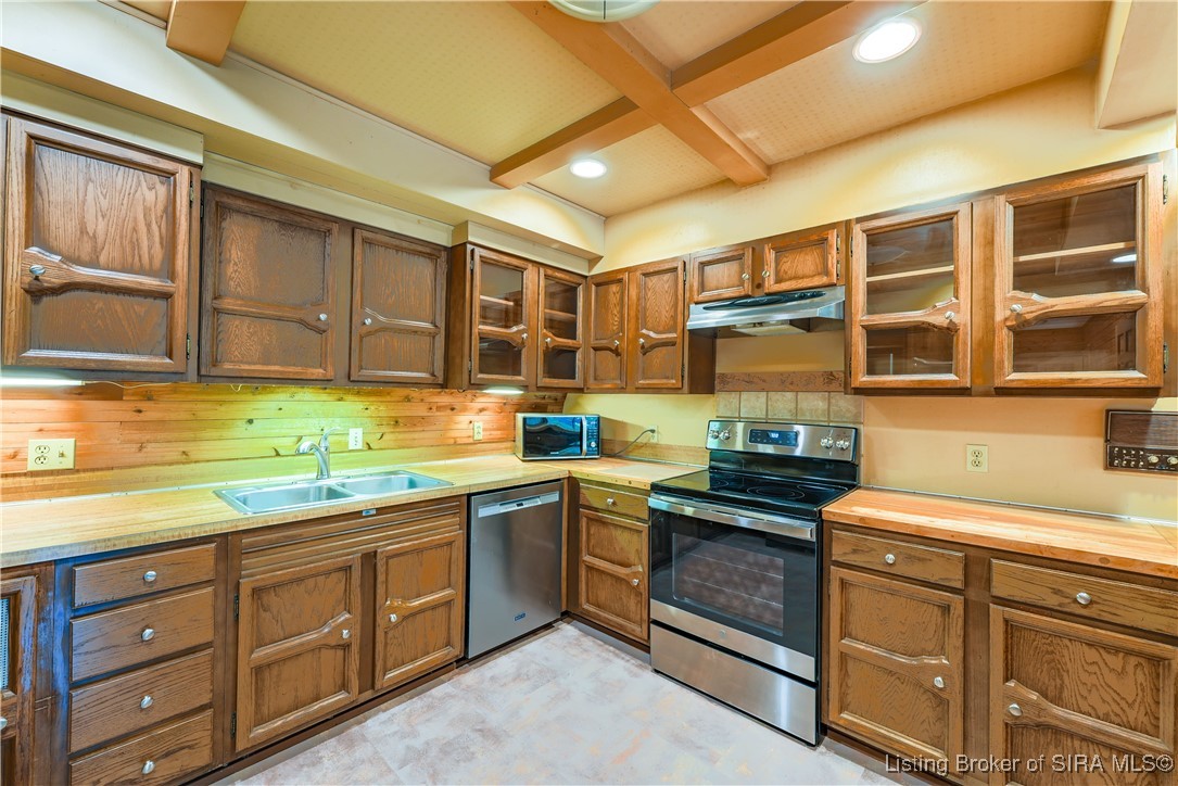 531 Spickert Knob Road New Albany, IN 47150 - Photo 8 of 39 Kitchen with all appliances