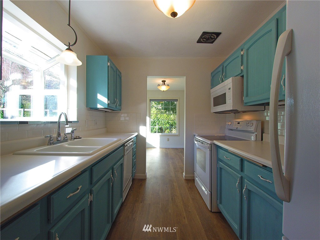 406 Reservoir Road Sequim, WA 98382 - Photo 12 of 25 Gallery Image 12