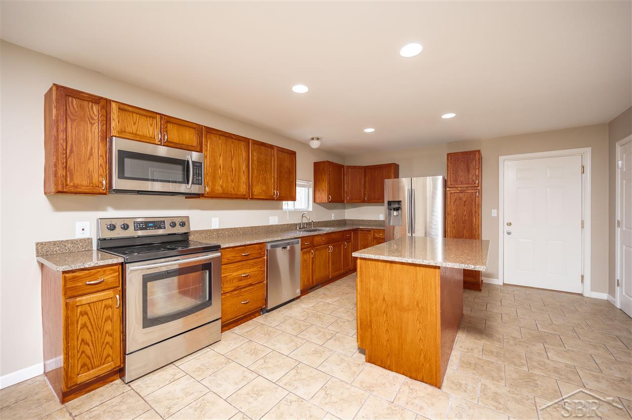 4923 Foster Road Midland, MI 48642 - Photo 3 of 21 50038266-2.JPG