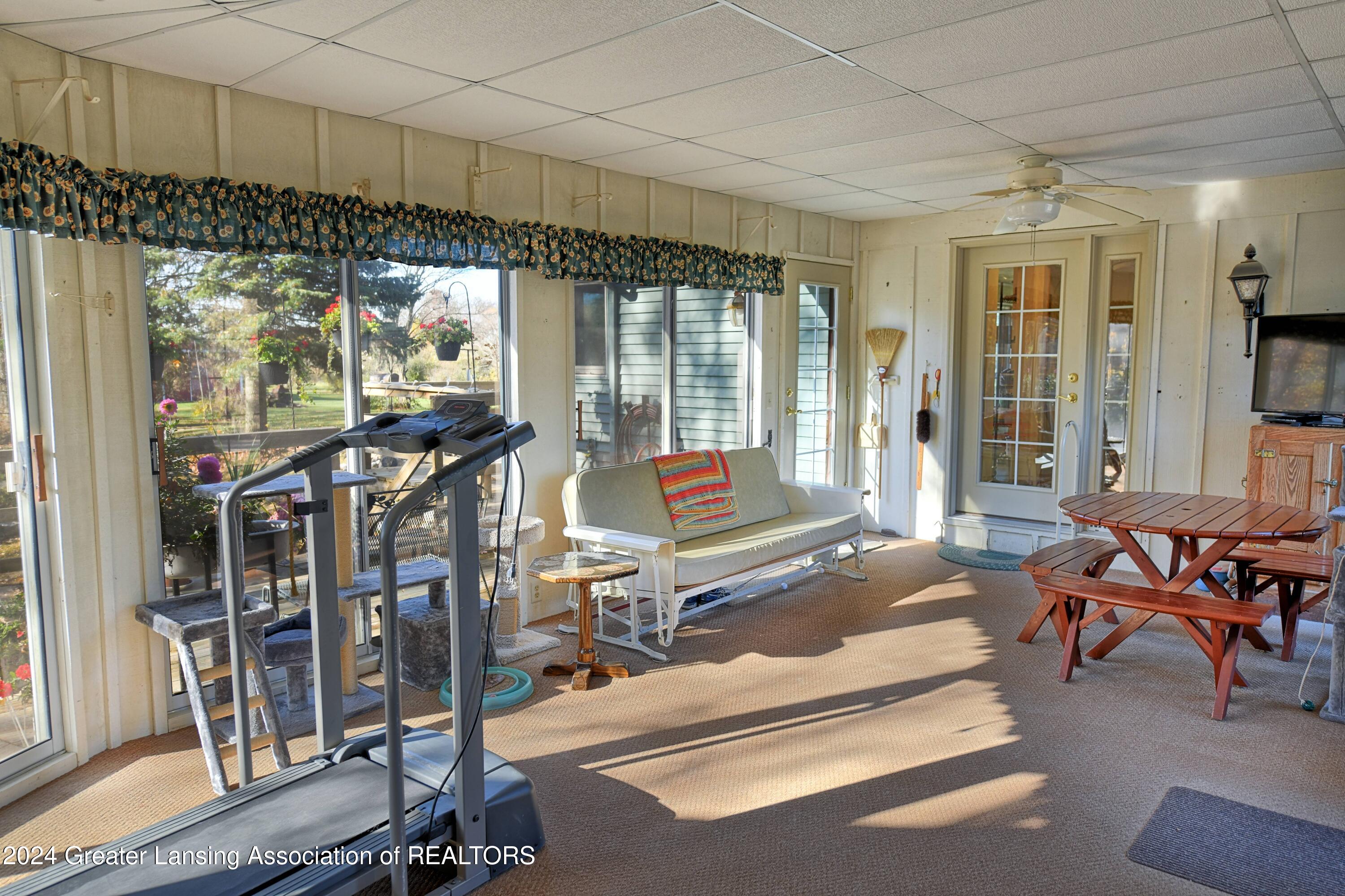 15027 West Cutler Road Portland, MI 48875 - Photo 29 of 65 3 seasons room